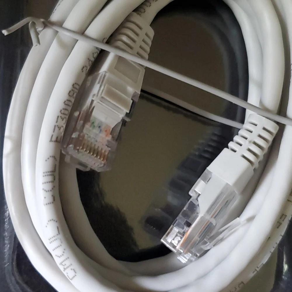 Staples Cat5e 7 foot cable